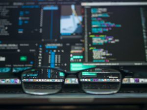Parallel Intelligence: How Humans and AI Can Work in Tandem